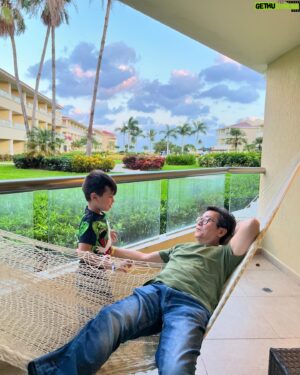 Andrew Phung Instagram - Grateful to be their dad and forever grateful to this man for all his sacrifices, life lessons shared, and everything he’s given his family. ❤️
