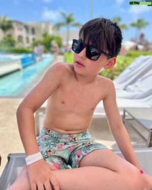 Andrew Phung Instagram - Vacay 🏝️
