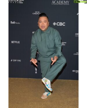 Andrew Phung Instagram - Canadian Screen Awards - Day 1 🏆 

Had a blast hosting the Television Craft Awards at this years #cdnscreenawards! Rocked this lovely matching set from Kith, and paired it with one of my favourite sneakers of all time. Thanks to the @thecdnacademy for the opportunity and to the production team. 

📷: @georgepimentel1 
🥼: @kith 
👟: Nike SB Dunk High “Thomas Campbell What the Dunk”
💈: @ado_barber at @royalcutsbarbershop.ca