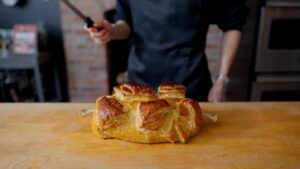 Andrew Rea Instagram - Swipe to see what’s inside 👀 Alvin has outdone himself yet again with a rock-roasted beef wellington inspired by Tears of the Kingdom. Link in the tree to watch!