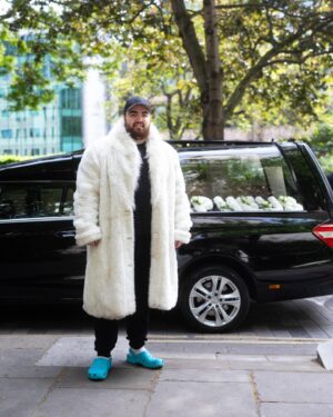 Andrew Shane Instagram - Dressed like I’m about to be your stepdad 
Oh also RIP Morpheus. Go check @calfreezy’s vid. Beautiful service 🙏🏼