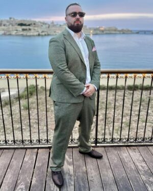 Andrew Shane Instagram - It’s not a wedding until big Randy turns up