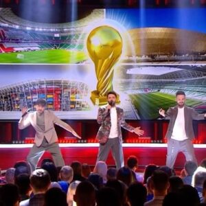 Andrey Averin Instagram - Через 15 минут финал ЧМ по футболу! А пока посмотрите наш номер про этот чемпионат! Как всё было!😄⚽️

#футбол #катар #чемпионат #юмор #камеди #музыка #тнт #чемпионатмирапофутболу @tnt_online @comedyclubru