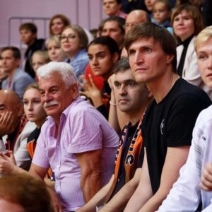Andrey Kirilenko Instagram - Сегодня мне удалось побывать в Иваново  с рабочим визитом, пообщаться с губернатором и стать гостем фестиваля «Иваново - город спорта». Рад наблюдать всестороннее развитие баскетбола 5х5 и 3х3 в регионе. Потенциал огромный. До новой встречи и большое спасибо за теплый прием! #здесьбаскетбол