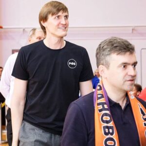 Andrey Kirilenko Instagram - Сегодня мне удалось побывать в Иваново  с рабочим визитом, пообщаться с губернатором и стать гостем фестиваля «Иваново - город спорта». Рад наблюдать всестороннее развитие баскетбола 5х5 и 3х3 в регионе. Потенциал огромный. До новой встречи и большое спасибо за теплый прием! #здесьбаскетбол