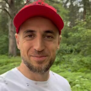 Andrey Merzlikin Instagram - Коротко о себе 🤪
.
#минуткаюмора #жизньэтоусилиевовремени