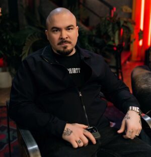 Andrey Prokofyev Instagram - Какого Андрея себе заберете?