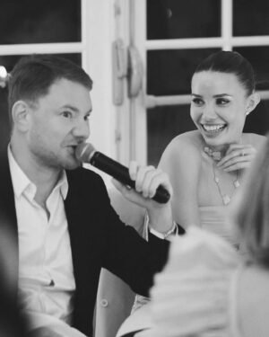 Andrey Shirman Instagram - В большинстве люди, с которыми мы общаемся, ценят наш с @anastasiakriv богатый внутренний мир. Внешне мы так себе, бесспорно это признаем , но красивы душой