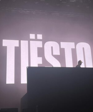 Andrey Shirman Instagram - Мой веселый друг и конечно диджей NO1 в мире @tiesto , его концерт на Coca-Cola Arena просто взрыв мозга !!!