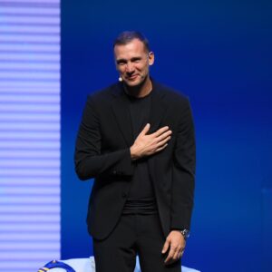 Andriy Shevchenko Instagram - Grazie di cuore Trento❤️
@ilfestivaldellosport