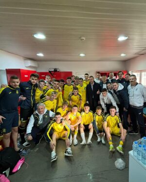 Andriy Shevchenko Instagram - Яка гра! Вітаю нашу юнацьку збірну U-19 з перемогою над Північною Македонією. Ще два матча відділяють нас від Євро-2024. Неймовірна енергетика була і на полі, і на стадіоні! Дякую Дмитру Михайленку та його хлопцям. 

Особлива радість — привітати гравця під номером 7 з дебютом у молодіжній збірній:)

*

What a thrilling game! I congratulate our U-19 youth national team on the victory over North Macedonia. Two more matches separate us from Euro-2024. There was incredible energy both on the field and in the stadium. Dmytro Mykhaylenko and the team deserve all our gratitude. 

It is a special joy to congratulate player wearing number 7 on his debut in the youth team :)