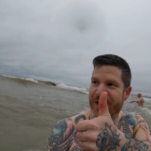 Andy Hurley Instagram - Happy New Year! #polarplunge2022 #year11