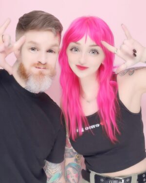 Andy Hurley Instagram - 🍯🌙🇯🇵