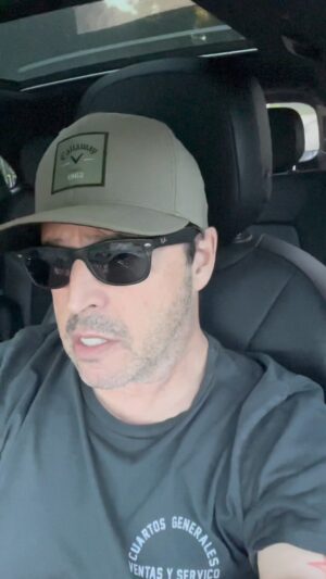 Andy Lassner Instagram - Happy Friday to all SloWalkers around the world❤️
