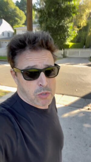 Andy Lassner Instagram - As hard as it is, and I know it’s almost impossible, please try and disconnect a bit today and find one thing you’re grateful for (aside from me).