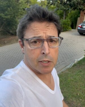 Andy Lassner Instagram - Feeling a tad down to be honest…But it always passes… Switching it up a bit and coming to you in the evening…You’re welcome…