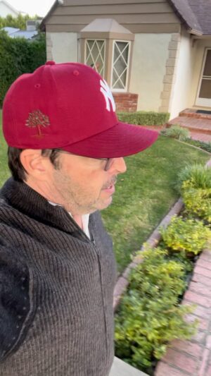 Andy Lassner Instagram - Greetings from Sherman Oaks, California, home to America’s foremost wellness expert, Andy Lassner….