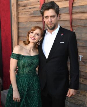 Andy Muschietti Instagram - And a very happy birthday to my amazing amiga , film colleague, swing dance partner , musical twin and sister @jessicachastain . Thank you for being such a chacha ❤️