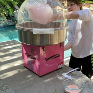 Andy Walken Instagram - Cotton candy? Don’t mind if I do.

#cottoncandy #fairyfloss #sugar #spunsugar #backyardfun #puresugar