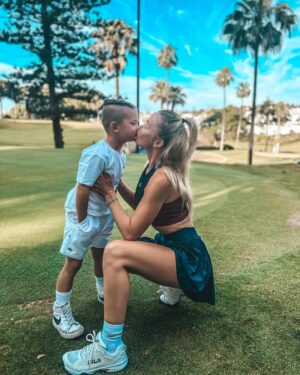 Aneta Sulek Instagram - My 🤍 

#myeverything #myson #son #family #familytime #sonandmom #sonandmommy #spain #spaintime #golf #golflife #golftime #golfkid #golfmarbella #alohagolf