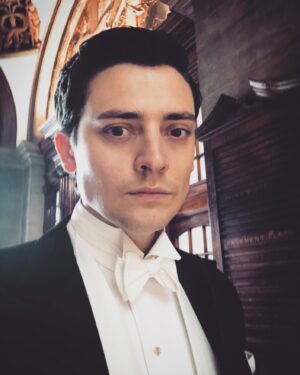 Aneurin Barnard Instagram - Final episode of @peakyblindersofficial hope you enjoyed… no spoilers … #peakyblindersseries6 @bbciplayer #peakyblinders (The Doctor will see you now)