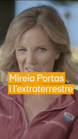 Àngel Llàcer Instagram - 🎭 Àngel Llàcer ho ha aconseguit: l’actriu Mireia Portas ha fet l’extraterrestre en un programa de televisió! 
#LaPuntualTV3