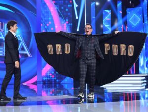 Àngel Llàcer Instagram - Si es que no se puede decir más claro… ¡Esta edición de @tucaramesuena es ORO PURO!
Estamos todos de acuerdo, ¿no?

📸 @joseirun_fotografia 

#tucaramesuena #tcms #oropuro

@antena3com