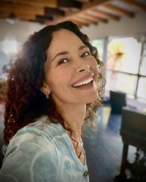 Angela Alvarado Instagram - ❤️HAPPY❤️’A simple line painted with the brush can lead to freedom and happiness.’ -Joan Miró #visualart #visualartist #painting #painter #myhappyplace #art #freedom #meditation #arttherapy #zone #breathe #beauty #truth #sacredself #vision🌿 #rebirth #sacred #journey #peaceful #see👁 #seer #masterseer #ayaphoenix @naturalmodelsla