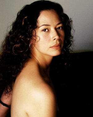Angela Alvarado Instagram - TBT..Natural light... #portraitphotography #morninglight #natural #bare #peacefulmoments #zen #strength #rebirth #amor #selflovejourney #happiness #beauty #connection #eyes #iseeyou #present @naturalmodelsla