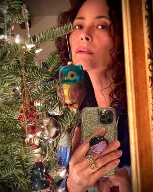 Angela Alvarado Instagram - Self portrait December 2020 #photography #selfportrait #photographer #model #actor #director #artist #visualart #strength #power #selflove #peace #californialove #naturalmodelsla #rubyandluna @casamarmont @naturalmodelsla @rubyandlunaofficial