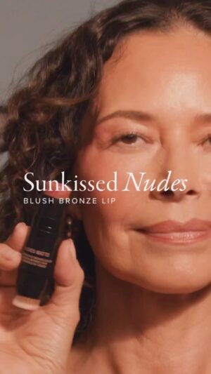 Angela Alvarado Instagram - Getting Sunkissed 💋🌞@nudestix #sunkissed #glowing #sunkissednudestix #beauty #natural @naturalmodelsla