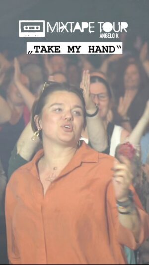 Angelo Kelly Instagram - Am Ende von jeder MIXTAPE Show habe ich immer einen Song von einem meiner Geschwister gecovert. Für die Best Of MIXTAPE Tour wollte ich unbedingt „Take My Hand“, welches mein Papa zusammen mit meiner Schwester Kathy geschrieben hat, performen. Einen würdigeren Weg das Finale des MIXTAPE Projekts abzuschließen, gibt es nicht 🥰