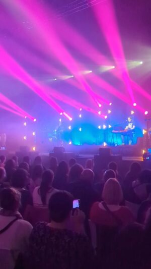 Angelo Kelly Instagram - Danke Lübeck und Danke an alle die beim Ersten Tourwochenende dabei waren 🥰 It’s great to be back ☺️
