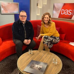 Angelo Kelly Instagram - I‘ve been on a 12 day promo tour for my album „Grace“ and it’s been a blast! Here are a few pictures of the last couple of days 📸 Now I‘m looking forward to some time off ☺️