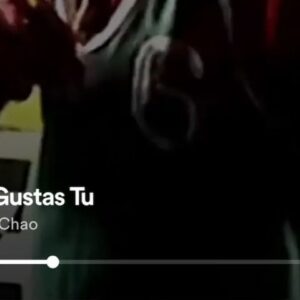 Ângelo Rodrigues Instagram - Andei a vida toda enganado pelos Manu Chao. Marijuana é realmente difícil de encontrar em Cuba. Ele cantavam “Me gusta marijuana, me gustas tu” e eu acreditava, piamente, que Cuba era a disneylândia desta planta dos deuses. Ora não podia estar mais enganado, pois aqui é mais charutos. Qualquer hora é boa para fumar um, dizem os locais. Vou colocar em prática este mandamento insular (imersão cultural, cof cof). Estou certo que trará bons ensinamentos. Descansem, se precisar de um pulmão, aviso. 

📸 @cubansoulpics