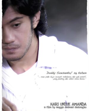 Angga Dwimas Sasongko Instagram - 16 tahun lalu, tepatnya tahun 2008 saya pertama kali ketemu Reza di lorong sebuah perusahaan film di Kebon Jeruk, Jakarta. Dari sana kami kerja bareng menghasilkan film romance yang katanya paling cocok ditonton saat Halloween, judulnya "Hari Untuk Amanda." Film pertamanya @visinemaid.

Sejak saat itu kami berteman karib. Reza tumbuh jadi aktor prolific dan bisa dibilang salah satu yang terbaik yang Indonesia pernah punya. Saya pun sibuk membangun Visinema pelan - pelan, film demi film.

16 tahun berlalu, waktu mempertemukan kami kembali di sebuah proyek film panjang lagi, yang kebetulan adalah film romance juga, berjudul @heartbreakmotelfilm.

16 tahun bukan waktu yang pendek. Sepanjang itu kami berkembang, bereksperimen dengan medium kami, menemukan banyak letupan baru yang membawa kami lebih maju dalam berkarya.

Bekerjasama lagi dengan @officialpilarez dalam film ini, bukan cuma menebus rasa kangen dan penasaran gimana rasanya kolaborasi dengannya setelah 2 windu. Tapi juga joyful experience karena kami yang udah makin tua dan tumbuh ini ternyata masih 2 manusia yang sama - sama terlalu jatuh cinta sama film dan storytelling. Heartbreak Motel akan menjadi manifestati kami terhadap rasa cinta itu.

Sebuah film romance yang akan membawa kamu ke sudut - sudut paling dalam rasanya jatuh cinta dan patah hati, membasuh luka dan menemukan pelukan yang menyembuhkan.

#HeartbreakMotel bulan Agustus di bioskop.