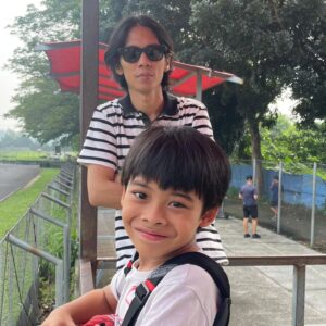 Angga Dwimas Sasongko Instagram - 1st day of his racing school. I've never been this nervous in my entire life. He crashed, hit the wall, and spin, but refused to give up. #ProudDad

Thank you, @anggiakharisma, for capturing this moment. Ayok belajar pura - pura jadi orang tua yang ga tegang di pinggir track.