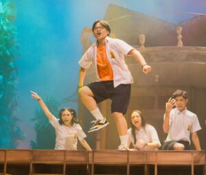 Angga Dwimas Sasongko Instagram - @cristian_imanuell had a dream. We had a plan and hope. I told him; "surprise me!".

The rest are great memories. Thank you for all the creative minds behind this amazing musical.

Go watch it @musikalkeluargacemara. Experience one of the most beautiful nights in your life with your loved ones.

Buy the ticket in the link on my bio.
