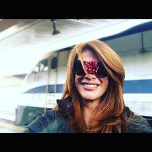 Angie Everhart Instagram - #merrychristmas #presents #loveyourself #travel #bestfriends #birthday #happybirrhdayWu!
You are the best gift a person can have...a friend!
#happy50thbirthday