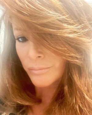 Angie Everhart Instagram - Sending a pic to a friend on the other side of the world. 🙃