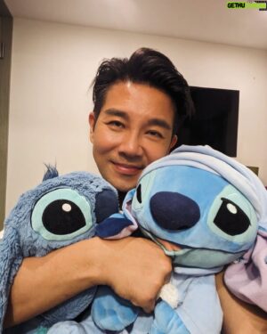 Angus Hsieh Instagram - 回家了，真好！
謝謝所有的祝褔和幫助❤️
媽媽辛苦了😘😘😘

#感恩
#早日康復