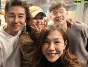 Angus Hsieh Instagram - 每年過年前最期待的約會，
親愛的學姐😜生日快樂🎂🎊🎉
愛你喔❤️