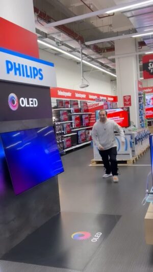 Anıl İlter Instagram - Her elektronik alışverişinde @sarpbozkurt ile çocukluğumuza döneriz... 😂
Dans konusunda eşsiz koreografilerin adresi biz, Şahane Kasım'da eşsiz fırsatlar ve güvenin adresi ise @mediamarkt_tr 
#MediaMarkt #ŞahaneKasım #ŞahaneCuma
#işbirliği