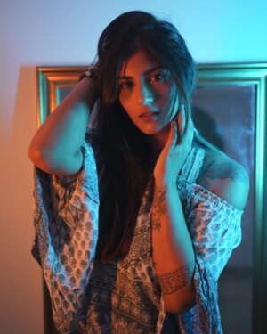Anisha Alla Instagram - Maybe the opposite of what it is to Remember is not to Forget - But is to Dismember .
There is the birthing fracture, with the Holy Triad, only for fractions and fractals to come about. Fractions for Perspective, Separation and Relativity. Fractals for Symmetry, Patterns and Metaphysics.
As for the grand snap, gave us Moments, Meaning and Metaforics.

Maybe at the end of night, it was the Love of Isis, to re-member Osiris. 
And maybe at the end of the fight, it will be thy Love that will light from thine eyes.

- Words by Breeze ( @bluewatermelon17 )

#NewEarth #WakeUp #TheGreatDawn #Light #Understanding #Home #LoveAlways

MakeUp and Hair - @gangothris.mua 
Photo Credits - @ragijoe