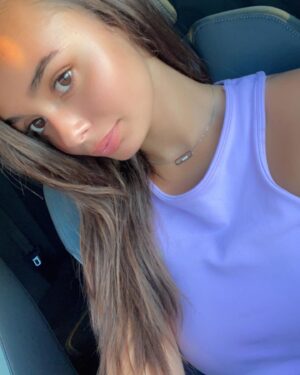 Anissa Consul Instagram - Hello💕