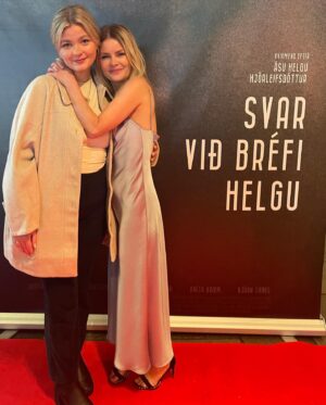 Anita Briem Instagram - Icelandic premiere of “Letter to Helga” 
♥️🎬♥️ Komin í bíó!!
#svarviðbréfihelgu #lettertohelga #independentfilm #iceland #lovestory