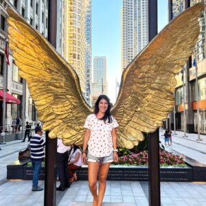 Anita Corsini Instagram - Found me some wings in Chicago 💞 #rocstarkidsga
