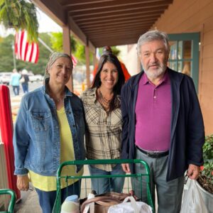 Anita Corsini Instagram - Got to take my momma and daddy to the apple barn today! She’s been looking forward to this since summer! Let all the apple baking commence!!

………..

#applepie #appleiphone #iphone8plus #iphonex #applemusic #love #happy #photooftheday #instagood #friends #fashion #autumn #style #ootd #instalike #selfie #smile #kids #baby #food #igers #life #toptags #tbt #instafollow #likeme #me #like4like #likelike #mom
