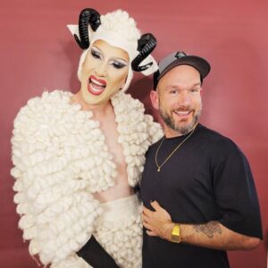 Anita Wigl'it Instagram - The return of sexy sheep 🐑😂

Photo stolen from and starring @do.re.david