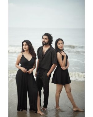 Anjali Raj Instagram - You ready? 💣
.
.
.
PC: @aneeshminaloor_photography 

#beach #photoshoot